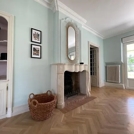 Villa The Gite At Chateau Magdeleine Bouhou Cars