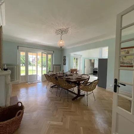 The Gite At Chateau Magdeleine Bouhou Villa *