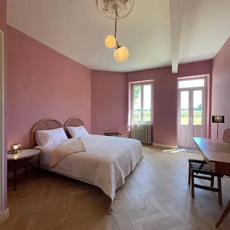 The Gite At Chateau Magdeleine Bouhou Villa *